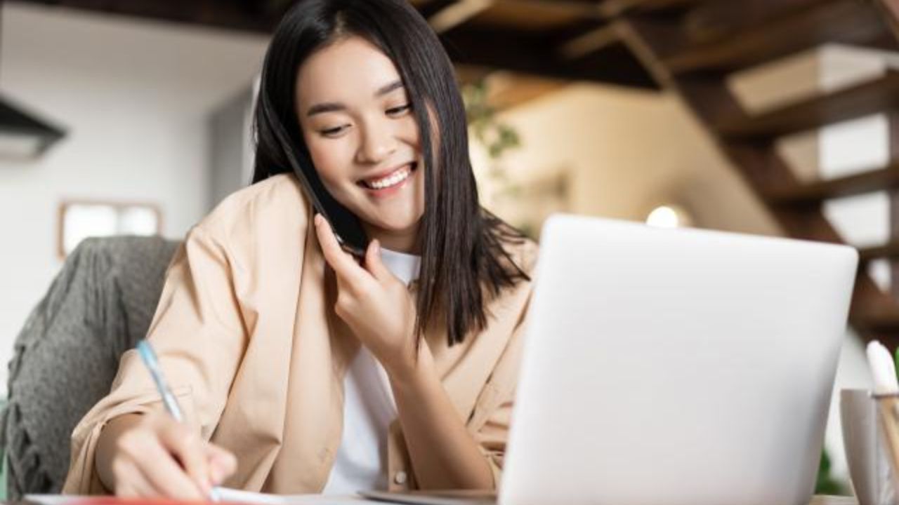 Khi bạn làm việc