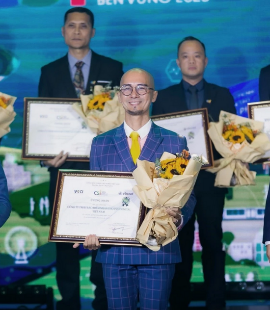 Prudential vinh danh top 100 doanh nghiệp bền vững 2023, lần thứ 7 liên tiếp.