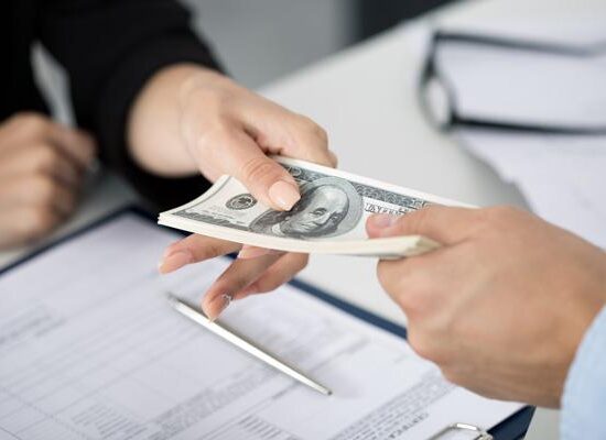 Tìm hiểu về rút tiền bảo hiểm Prudential trước hạn là gì?