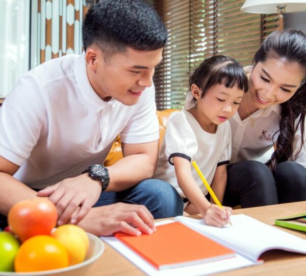Có nên mua bảo hiểm an sinh giáo dục  cho con không?
