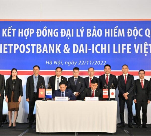 LienVietPostBank và Dai-ichi Life Việt Nam ký kết Hợp đồng độc quyền Kinh doanh Bảo hiểm liên kết ngân hàng 15 năm
