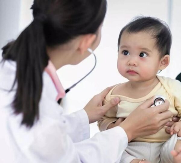 Bảo hiểm sức khỏe VBI Care gia tăng bảo vệ cho trẻ em và người bệnh nền