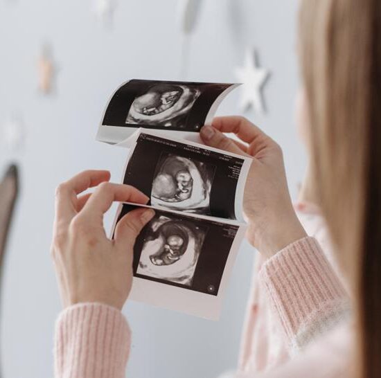 Nên mua gói bảo hiểm thai sản nào tốt nhất cho mẹ bầu sinh con năm 2024? – Saladin bảo hiểm công nghệ: Tự tin sống, tự tin yêu thương