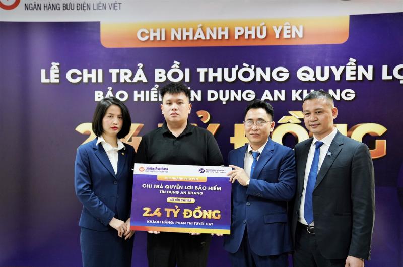LienVietPostBank chi trả 2,4 tỷ đồng cho khách hàng vay vốn và tham gia Bảo hiểm Tín dụng An khang -0