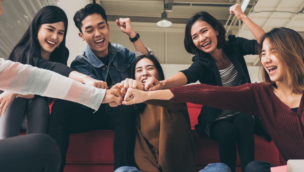 Mua bảo hiểm cho con đến 18 tuổi: Xu hướng mới của phụ huynh hiện đại